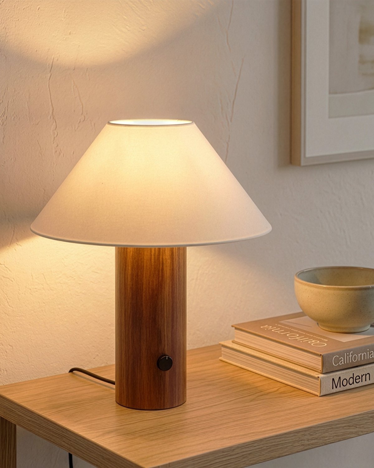 Brightech_OakleyTableLamp_Wood_Brown.png