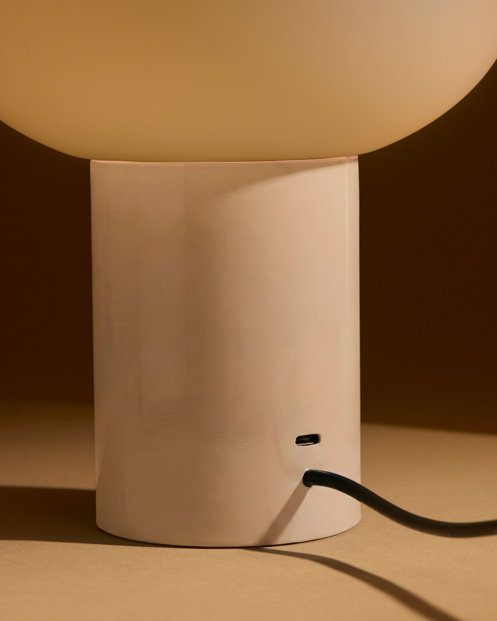 CopyofSUBCONSCIOUS_Lamp_8_41_Cream.jpg